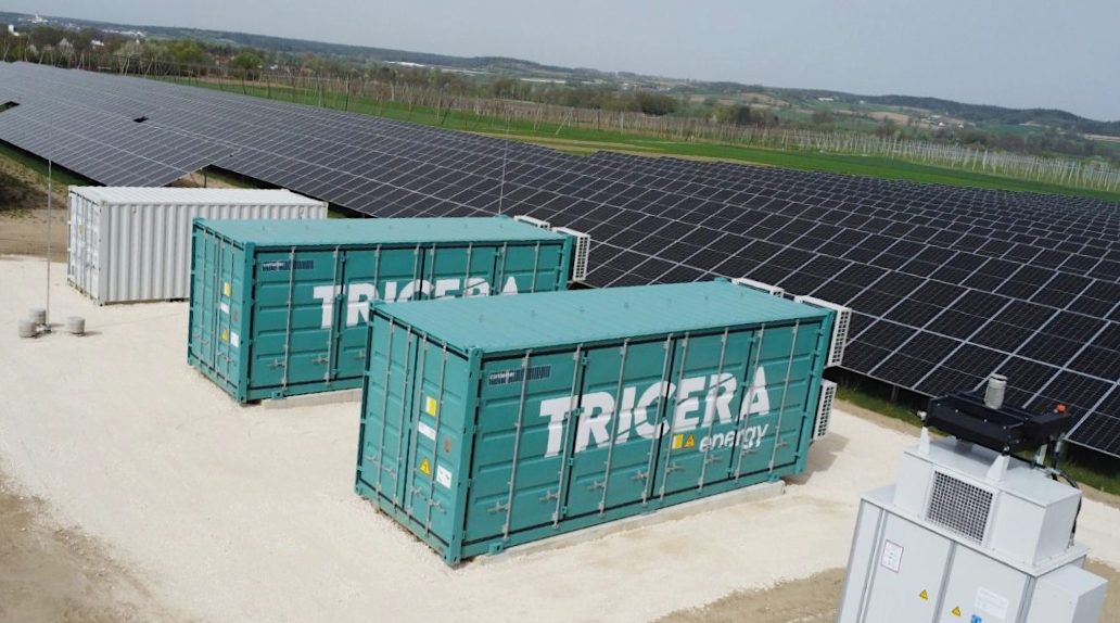 Installierte Anlage von Batteriespeicher der Firma TRICERA energy für das Projekt von ABO Energy